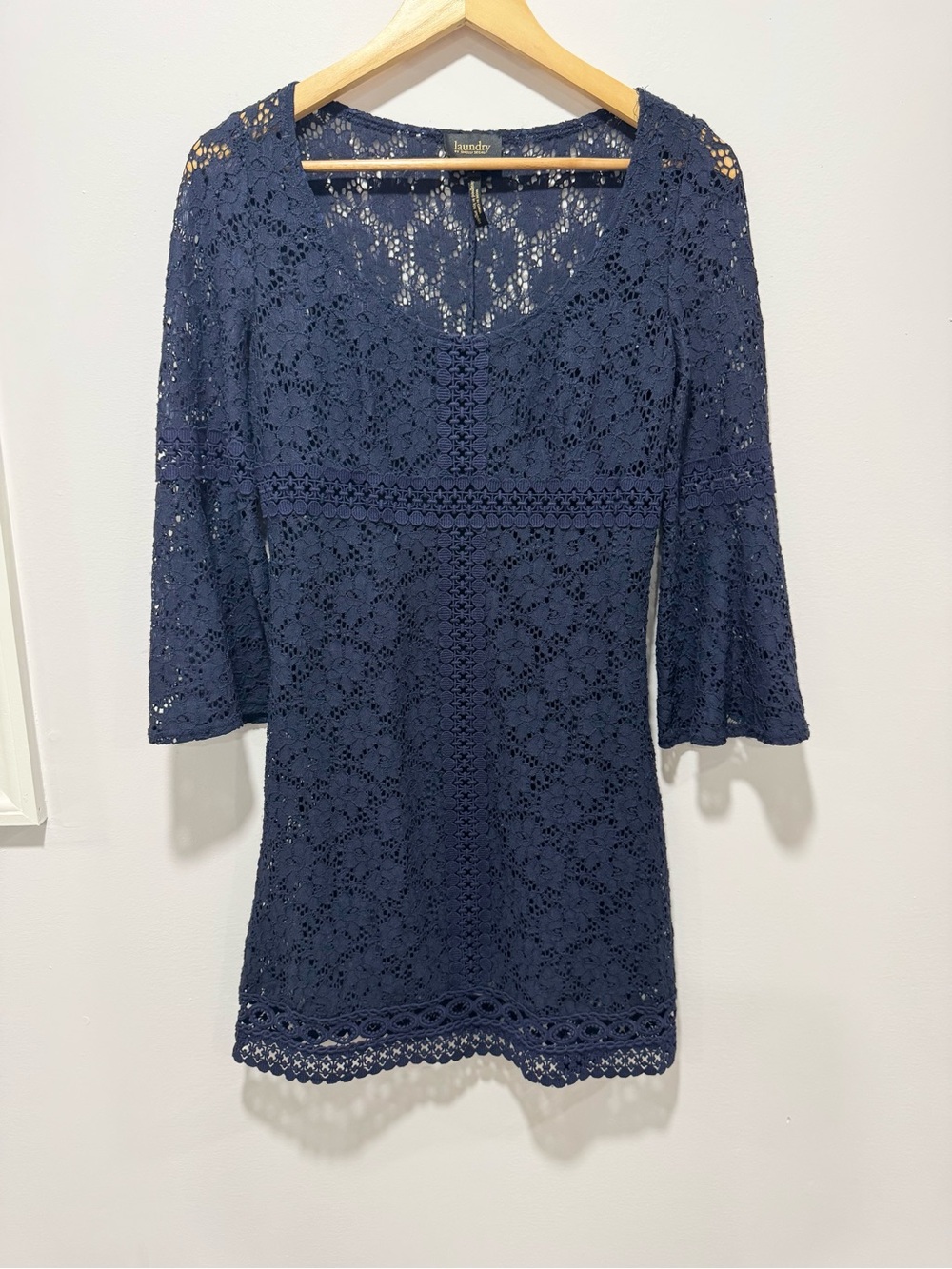 Laundry by Shelli Segal Navy Lace Bell Sleeve Dress Crochet Boho (Optional Slip)
